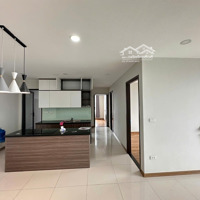 Chính Chủ Cho Thuê Căn 3 Phòng Ngủtại Rose Town-79 Ngọc Hồi. Ban Công Đông Nam Mát Mẻ. Giá Chỉ 11, 5 Triệu