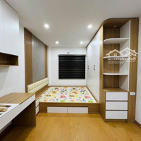 Bán Gấp Nhà Văn Miếu Đống Đa,Diện Tích26M2 5 Tầng 3 Phòng Ngủ, Nhà Mới Full Nội Thất 30M Ra Phố