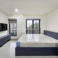 Trống Lại Phòng Rộng 30M2 Tiện Di Chuyển Sân Bay Quận 1 Quận 3 Ngay Đào Duy Anh Phú Nhuận