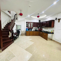 Phố Doãn Kế Thiện- Cách 1 Nhà Ra Ô Tô Tránh- 5 Tầng Dân Xây- 40M2-11.35 Tỷ