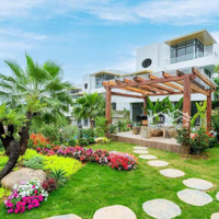Biệt Thự Thực! Cos Bằng, Giá 32 Triệu/M2 Cả Đất Cả Xây.diện Tích400M2 100% Đất Ở, Sử Dụng Được Toàn Bộ Đất.