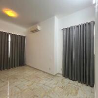 Cho thuê Biệt thự Mỹ Kim nội thất cơ bản ngay Hồ bán nguyệt, Quận 7