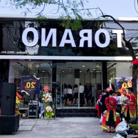 Siêu Phẩm Mặt Phố Cầu Giấy Lô Góc Mặt Chính 10M , Thời Trang,Điện Thoại, Mỹ Phẩm, Nhà Full Kính