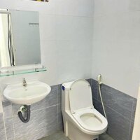 Nhà lầu 3 phòng ngủ cách trường đại học Cần Thơ 500m