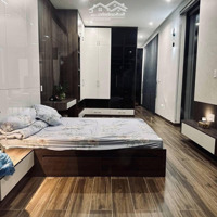 Chính Chủ Cần Bán Nhanh Căn 2 Pn Park 12 Căn Góc Full Đồ View Thành Phố Đẹp. Liên Hệ: 0868441586