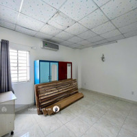 Nhà 3 Tầng Phú Hữu 51M2 - 3 Phòng Ngủ-Hẽm Xe Hơi- Shr Vuông Vức - Giá Bán 4 Tỷ Xíu