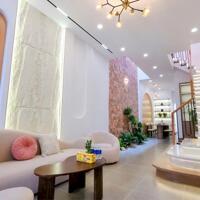 Nhà đẹp VIP đường nhựa kinh doanh ngay chợ Y Nuê