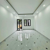 Bán Nhà Hoàng Liệt - Hoàng Mai,Diện Tích50M X 5 Tầng. Ô Tô Đỗ Cửa, Thang Máy, View Hồ