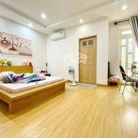 Nhà Nguyễn Đình Chiểu, Phường 4, Quận 3. Diện Tích 3.3M X 11M. Kết Cấu 3 Tầng, Giá Bán 8 Tỷ 8.