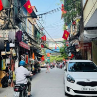Nhà Đẹp, Vị Trí Đắc Địa, Trước Nhà Oto Tránh, Kinh Doanh Tốt.
