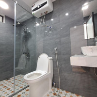 Tập Thể Bách Khoa Hai Bà Trưng Thoáng Trước Sau - Ô Tô Đỗ Chân - 3 Phòng Ngủ- 2 Vệ Sinhphòng Nào Cũng Có Cửa Sổ