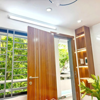 Tập Thể Bách Khoa Hai Bà Trưng Thoáng Trước Sau - Ô Tô Đỗ Chân - 3 Phòng Ngủ- 2 Vệ Sinhphòng Nào Cũng Có Cửa Sổ