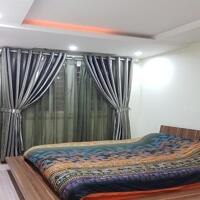 Cho thuê căn hộ dịch vụ tại Giảng Võ, Đống Đa, 126m2, 3PN, đầy đủ nội thất