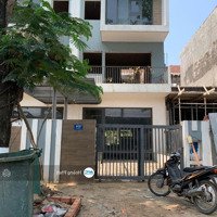 Bán Nhà Phố Đông Tăng Long - 100M2, Giá Tốt, Sổ Hồng Riêng Công Chứng Trong Ngày