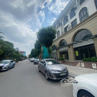 Chính Chủ Bán Mảnh Đất 40M Vuông Vắn Ngay Sát Vin. Giá Chỉ Nhỉnh 5 Tỷ Xíu. Liên Hệ: 0397041264 E Lộc