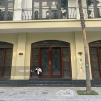 Chính Chủ Cần Bán Căn Liền Kề Chà Là 7 63M² Hướng Đông Nam Giá Bán 8,2 Tỷ