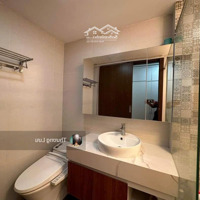 Cực Hiếm Căn Hộ 2 Ngủ Tầng Trung Tại Seasons Avenue - 76M2, View Phố, Giá 5.X Tỷ