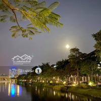 Biệt Thự View Hồ 2 Mặt Tiền Nhà Full Nội Thấtdiện Tích176M2 ,1 Trệt 2 Lầu Sân Vườn Rộng Thoáng Giá Bán 39 Tỷ