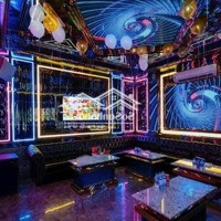 Bán Tòa Nhà Mặt Phố Nguyễn Khang , 7 Tầng Thang Máy ,82 M2 Cho Thuê 100 Triệu/T , Gía 4X Tỷ