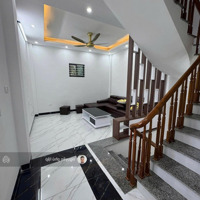 Cần Bán Gấp Nhà Sài Sơn 42M2 3 Tầng, Ô Tô Đỗ Cửa, Gần Đường 421B, 422 Giá Bán 3,55 Tỷ Có Tl