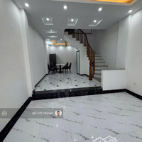 Cần Bán Gấp Nhà Sài Sơn 42M2 3 Tầng, Ô Tô Đỗ Cửa, Gần Đường 421B, 422 Giá Bán 3,55 Tỷ Có Tl
