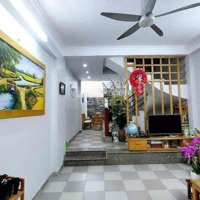 Bán Nhà Phố Đường Láng Giá Siêu Sốc, 50M2, 5 Tầng , Giá Chỉ Nhỉnh Hơn 8 Tỷ , Chủ Đang Cần Bán Gấp