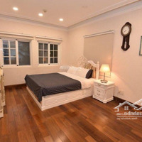 Cần Bán Nhanh Căn Biệt Thự Song Lập Khu Mỹ Quang . Phú Mỹ Hưng Quận 7. Cam Kết Gía Thật Không Ảo