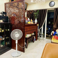 Bán Căn Hộ Chung Cư Nguyễn Chánh - 145M2 - 3 Ngủ - Chỉ 9.7 Tỷ - Liên Hệ: 0786868228