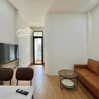 Cho Thuê Căn Hộ Tách Bếp Ban Công Ngay Trung Tâm Quận 1