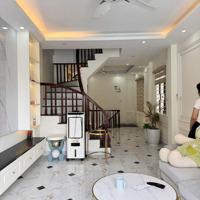 Bán Gấp Nhà Mới Phương Canh 42M2 Ôtô Vào Nhà Full Nội Thất Lô Góc Siêu Thoáng Gần Trường Học 8,5 Tỷ
