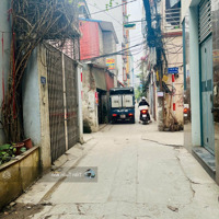 Nhà 5 Tầng Phú Diễn, Vị Trí Đẹp, Đầy Đủ Tiện Nghi. Bao Thuế, Phí Sang Tên Sổ Đỏ!