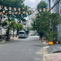 Bán Nhàhẽm Xe Hơi10M P. 11 Phạm Văn Đồng Dt: 6X14M Kc: 4 Lầu Giá: 11 Tỷcó Thương Lượnghdt: 40 Triệu/Thấng