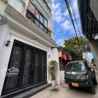Bán Nhà Đức Giang,52M,Mt5M,Thang Máy,Ô Tô Đỗ Cửa,Nội Thất,Sang Sịn,10Xty