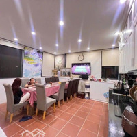 Bán Nhà Đức Giang,52M,Mt5M,Thang Máy,Ô Tô Đỗ Cửa,Nội Thất,Sang Sịn,10Xty