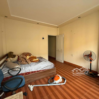 Cho Thuê Nhà Trần Quốc Hoàn, 55M2, 5 Tầng,Mặt Tiền4.2M, Nhà Đẹp, 30 Triệu