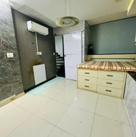 Phòng Máy Lạnh ~16Mv, Tầng Lửng, Khách Nữ