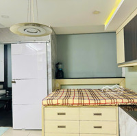 Phòng Máy Lạnh ~16Mv, Tầng Lửng, Khách Nữ