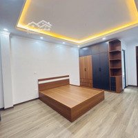 Nhà Mới Siêu Đẹp Cầu Giấy 6 Tầng - Thang Máy -Ô Tô Đỗ Cửa - Gần Trường, Chợ, Công Viên - Full Nt