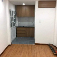 Bán Nhà Sát Mặt Tiền Chu Văn An , P12, 18M2 , 2,55Tỷ. Lh : 0866408299 Việt Anh