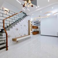 Nhà lầu mới 3 phòng ngủ - Gần trường Cao Đẳng Cần Thơ