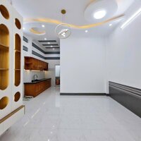 Nhà lầu mới 3 phòng ngủ - Gần trường Cao Đẳng Cần Thơ