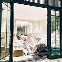 Biệt Thự Mặt Sông Suất Ngoại Giao Người Nhà Trên Tỉnh Cần Bán Lại Tại Sun Hà Nam