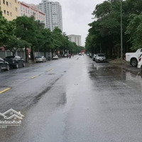 Nguyễn Văn Huyên *Ô Tô Tránh *Kinh Doanh *Nhà Đẹp Như Mơ* Diện Tích: 70M*5 Tầng*Mt 4.5M * Giá Bán 26.5 Tỷ.