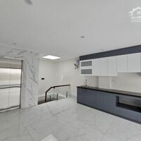 Bán nhà Thạch Bàn,Long Biên 5 tầng,50m,mt4.6m oto đỗ cổng nhỉnh 8 tỷ