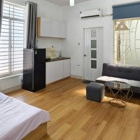 Cho Thuê Studio Nhiều Cửa Sổ Siêu Thoáng Ở Quận 3 Gần Chợ Bàn Cờ, Vòng Xoay Dân Chủ, Ngã 6 Cộng Hoà
