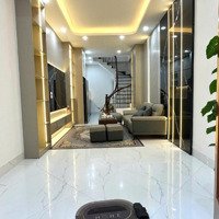 Nhà Đẹp, Mới Tinh, 40M2, Căn Góc Ngõ Thông Tứ Tung Nguyễn Chính - Tân Mai
