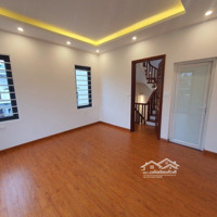 Cho Thuê Nhà Riêng, Phố Thọ Lão 30M2, 4 Tầng Btctcc, Ngõ Nông, Khu Dân Trí Cao. Giá 12 Trđ/T