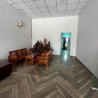 Bán nhà mặt tiền QL1A gần Bệnh Viện Thánh Tâm, Biên Hòa, 150m2, giá rẻ chỉ 9 tỷ 200.