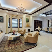 Nhà Biệt Thự Sân Vườn Quan Chức Cấp Cao Khu Hồ Tây, 210M2 4 Tầng An Ninh Tốt, Thiện Trí Bán, 125 Tỷ