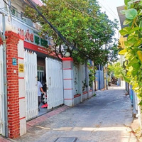 Nhà Đặng Tất - Cách Biển: 250M ( Đường Ô Tô Tải Nhỏ )